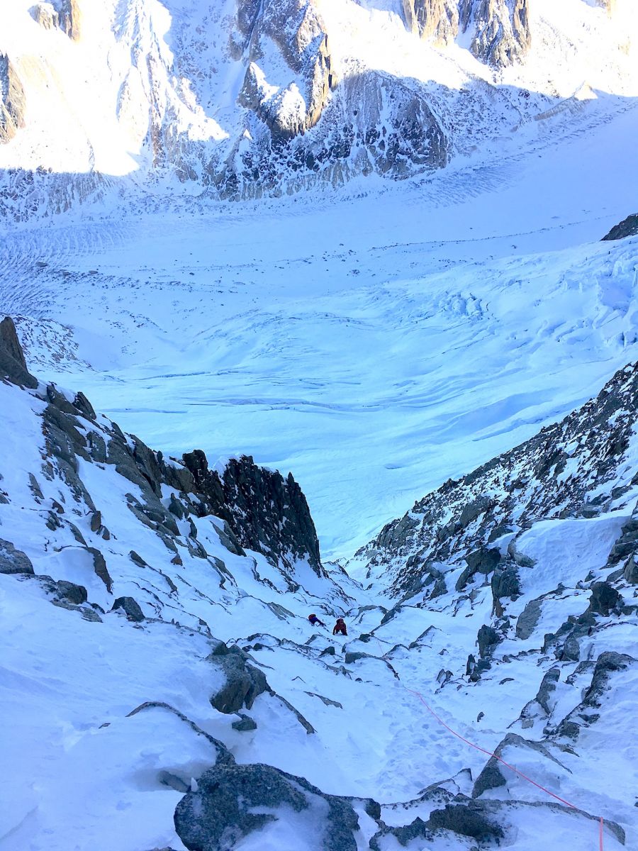 chamonix, alpinism,course,,ice climbing,alpinisme,mountainguide,guide haute montagne,mixed climbs, icefall, beginner course, mont blanc, aiguille verte, ski, ski tour