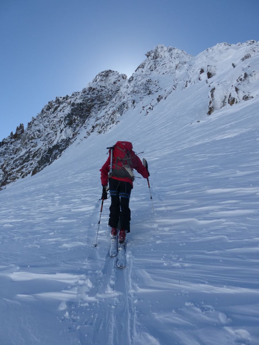 klausenpass,oberwald,uri,skitouring,adermatt,mountainguide,oberalppass,raid à ski, ski de rando,guide haute montagne, freeride,ski,snow,refuge,rotondo,oberalpstock,maighelshutte