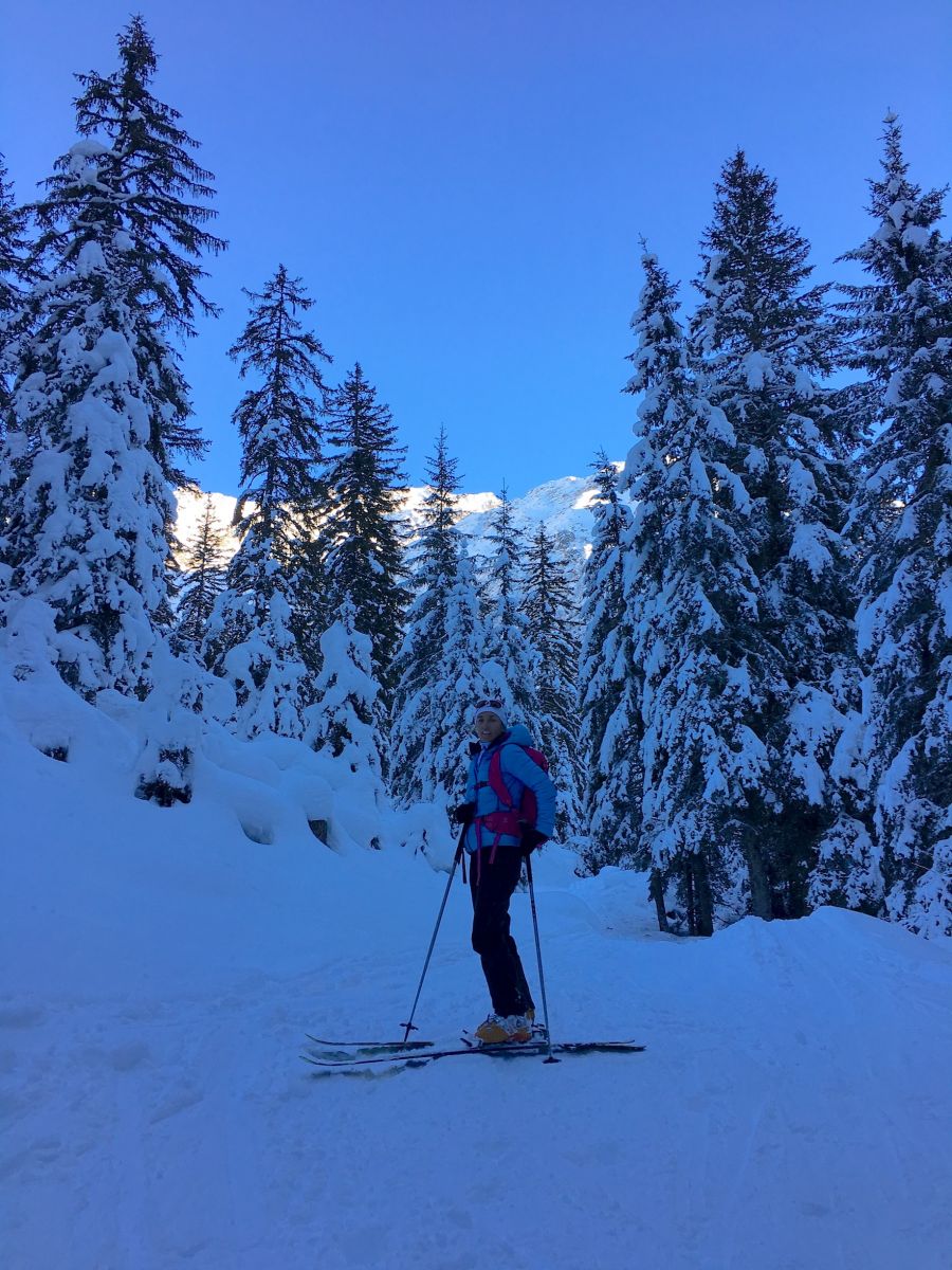 ski touring,contamines,col des chasseurs, ski,chamonix,skinning,mountainguide,freeride,avalanche awareness,ski de randonnée, raid à ski, mont blanc, guide haute montagne, hors piste