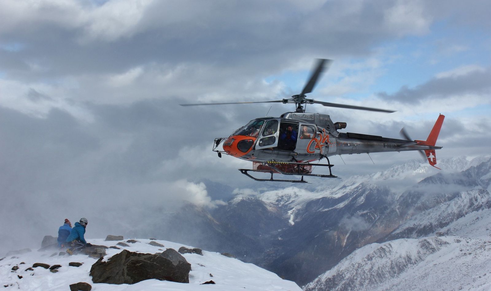 cnn,chamonix,mountainguide,ski,off piste, ice climbing,iceclimbing, mountain,mont blanc,guide