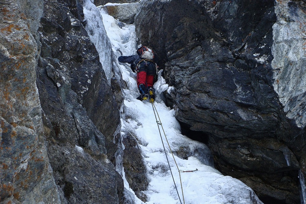 cascade de glace,cogne,ice,climbing,course,dry,tooling,stage,cascade,mountain,guide,repentance,guide,haute,montagne,iceclimbing,course,beginner,advanced