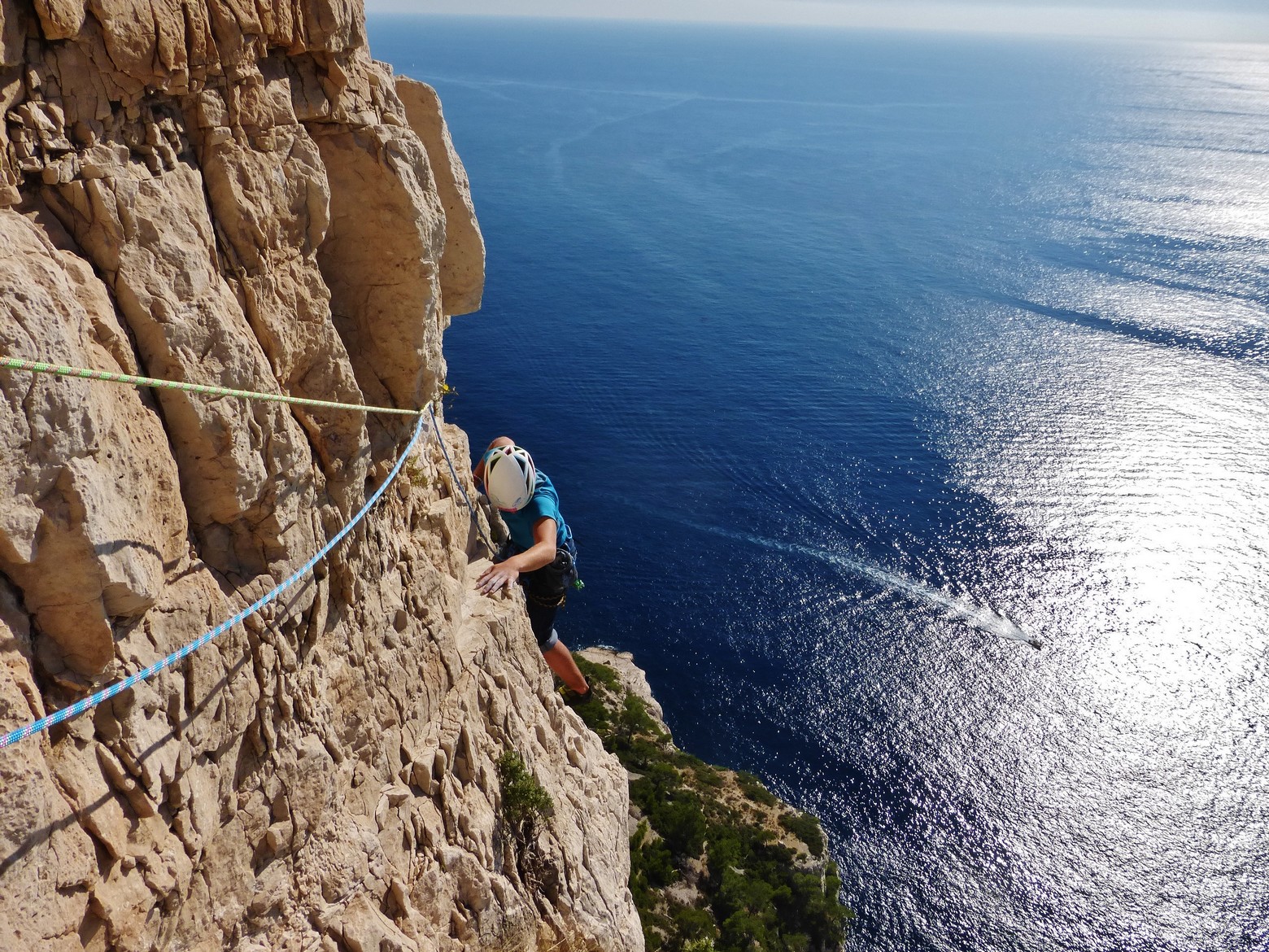calanques,escalade,guide haute montagne,arete des marseillais, stage ,grimpe,rock climbing,rockclimbing,mountain guide,france 