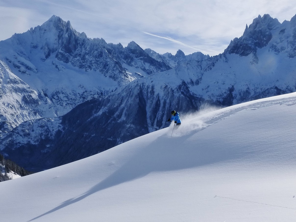 ski,chamonix,brevent,flegere,grands montets,hors piste,freeride,guide haute montagne,off piste,vallée blanche, ski touring, snow,powder,mountainguide,mpuntain,mont blanc,aiguille du midi, black crows, dynastar,freeride day,ski course