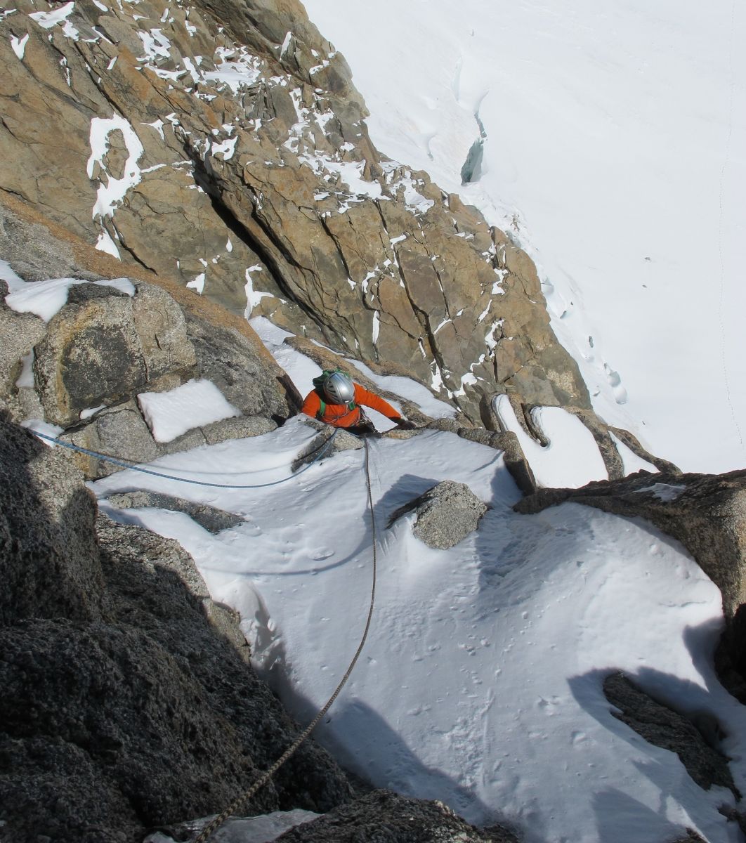 aiguille du midi,escalade,contamine,guide de haute montage,,chamonix,guide,montagne,rebuffat,route, mountain guide,rock,climbing,rockclimbing,paragliding