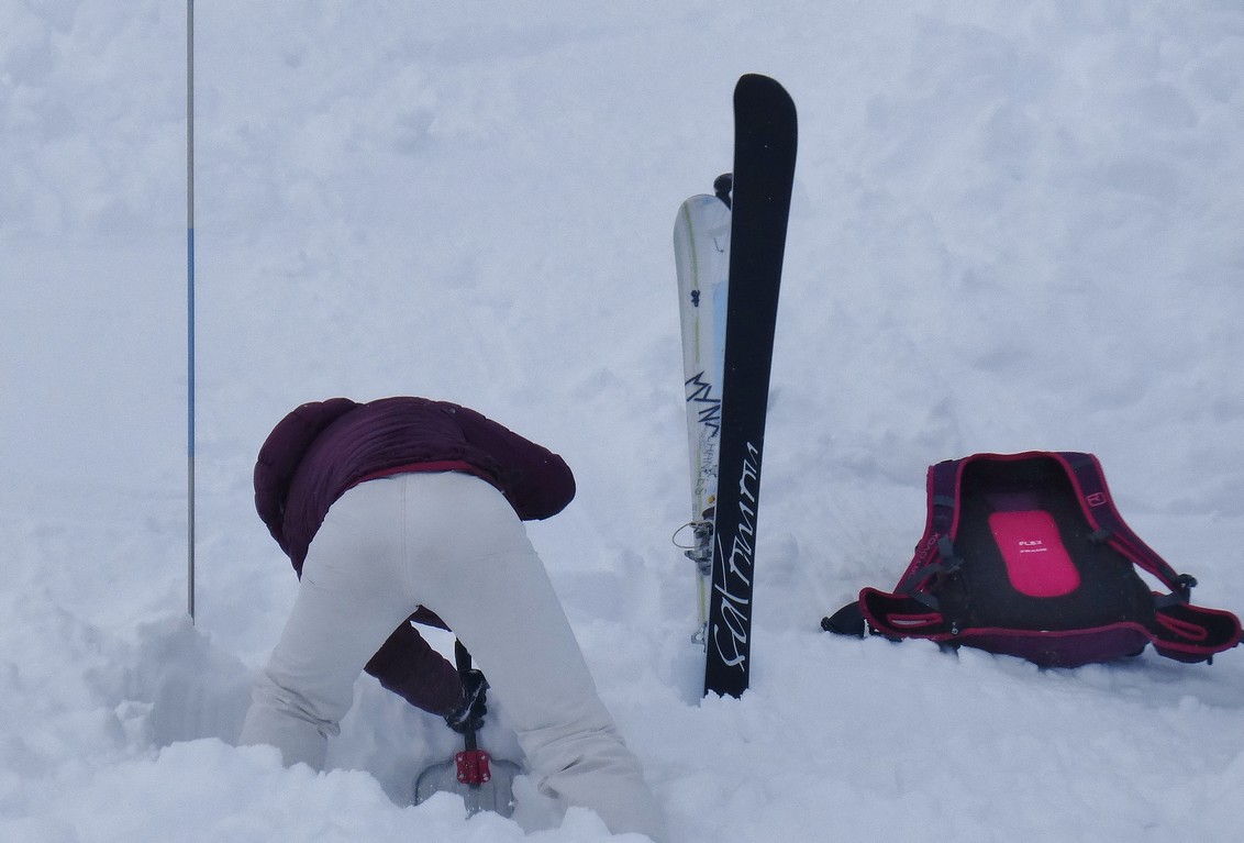avalanche,training,chamonix,off piste,freeride,security,mountainguide,mountain,guide,rescue,exercice,avalanche,arva,secours,montagne,stage,guide,haute,montagne,ski,hors piste,randonnée,ski de rando,mont blanc,philippe collet