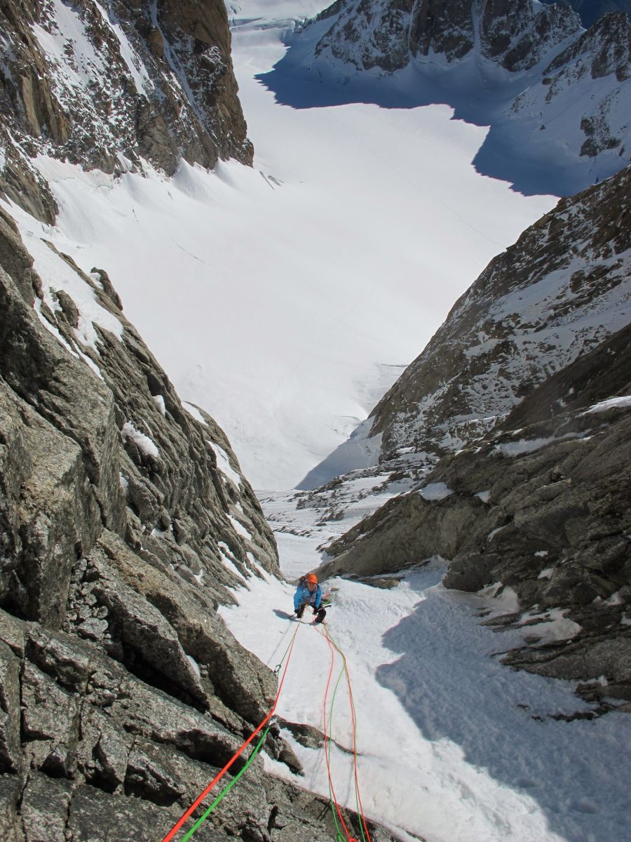 fil d'ariane,combe,maudite,chamonix,goulotte,cascade,glace,stage,alpinisme,guide,haute,montagne,ice,climbing,iceclimbing,mountain,guide,mountainguide,ice,course