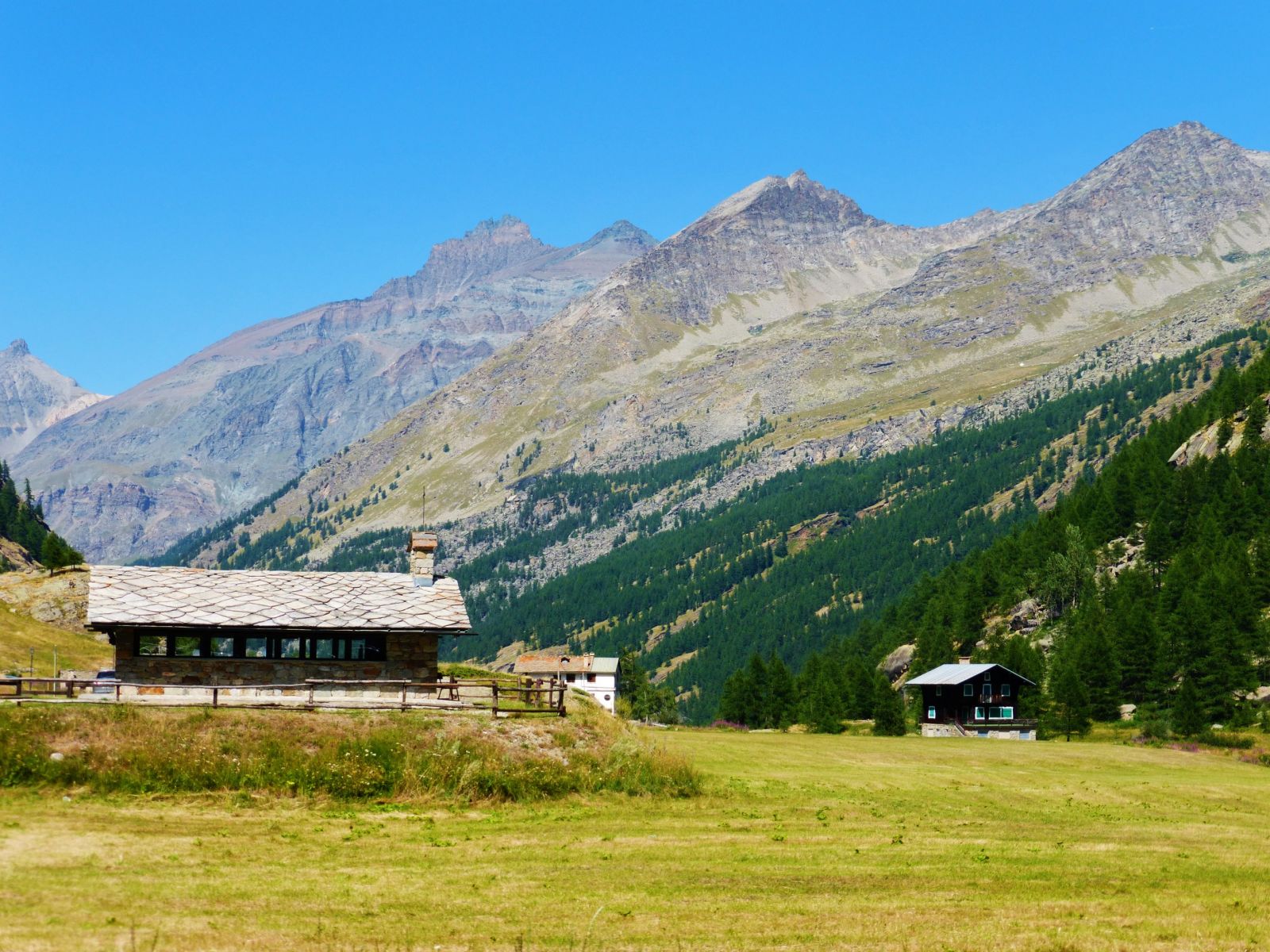 grand paradis,refuge victor emmanuel,refuge chabod,alpinisme,ski de randonnée,guide haute montagne,ski touring, grande paradiso,mountain guide