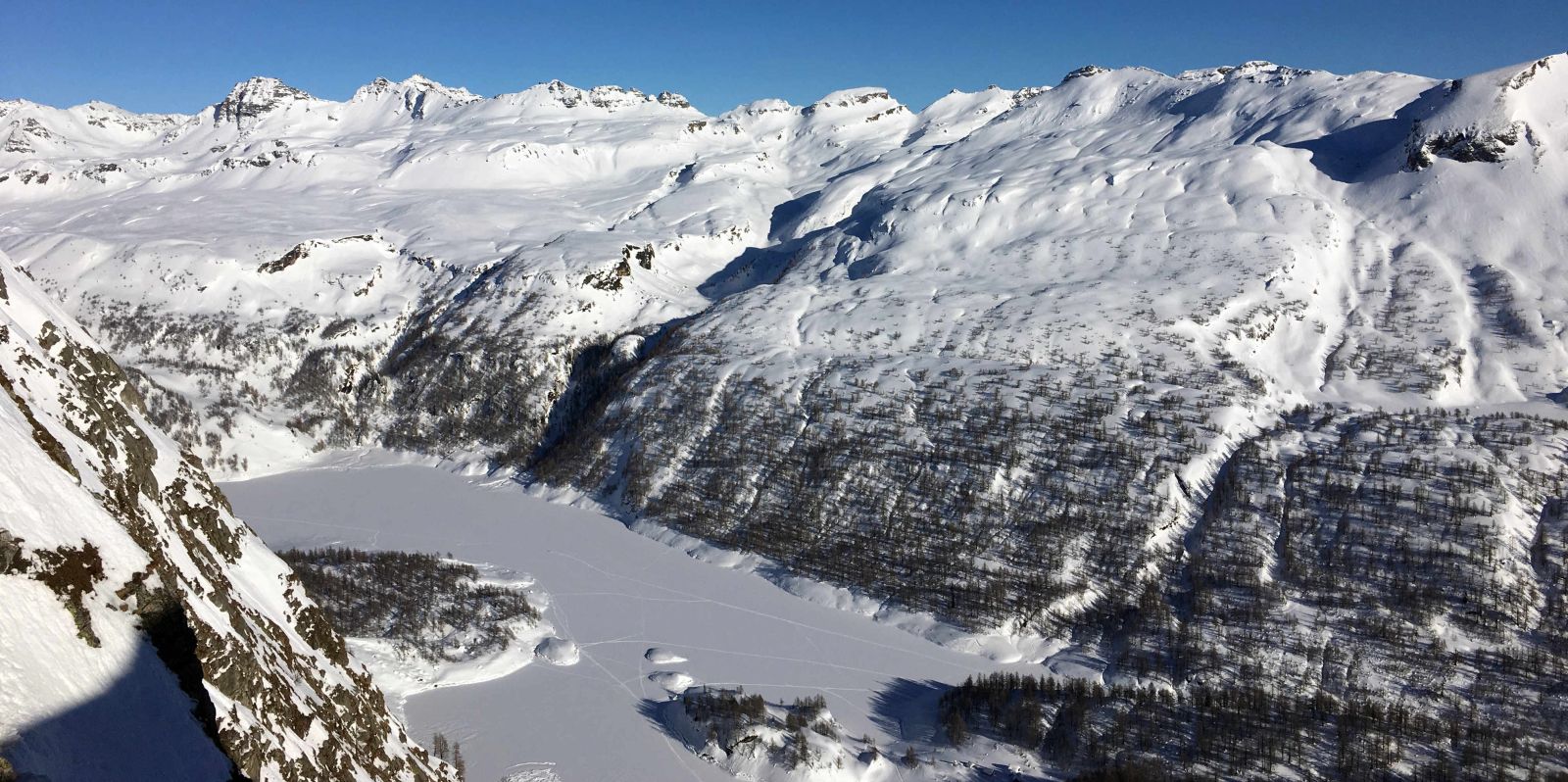 raid ski, tessin, simplon,alpe devero,margaroli,punta arbola,blinnenhorn, val formazza, capanna corno gries, guide montagne, ski de randonnée