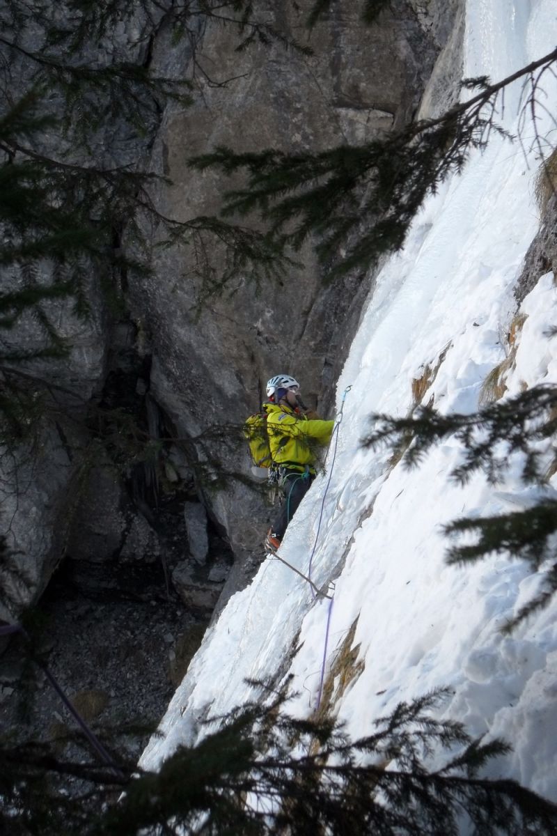 ice,climbing,chamonix,beginner,advanced,mountain,guide,iceclimbing,course